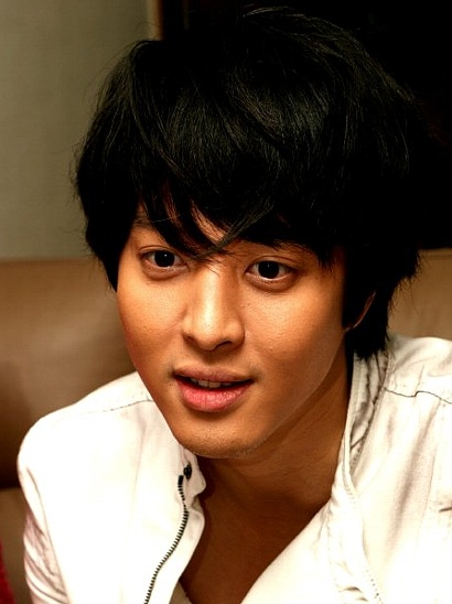 韓国俳優 イ・ドンゴン